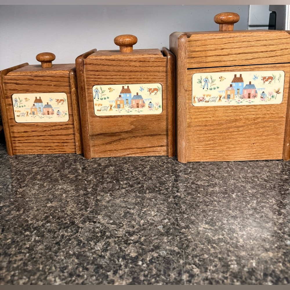 Heartland International Wooden Canister Set